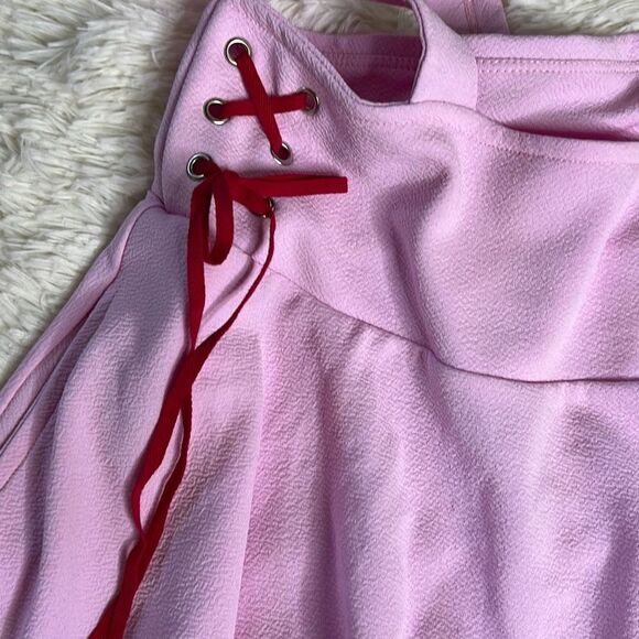 Hot Topic Pink & Red Lace-Up Suspender Skirt NWOT Plus Size 0X - Picture 4 of 7